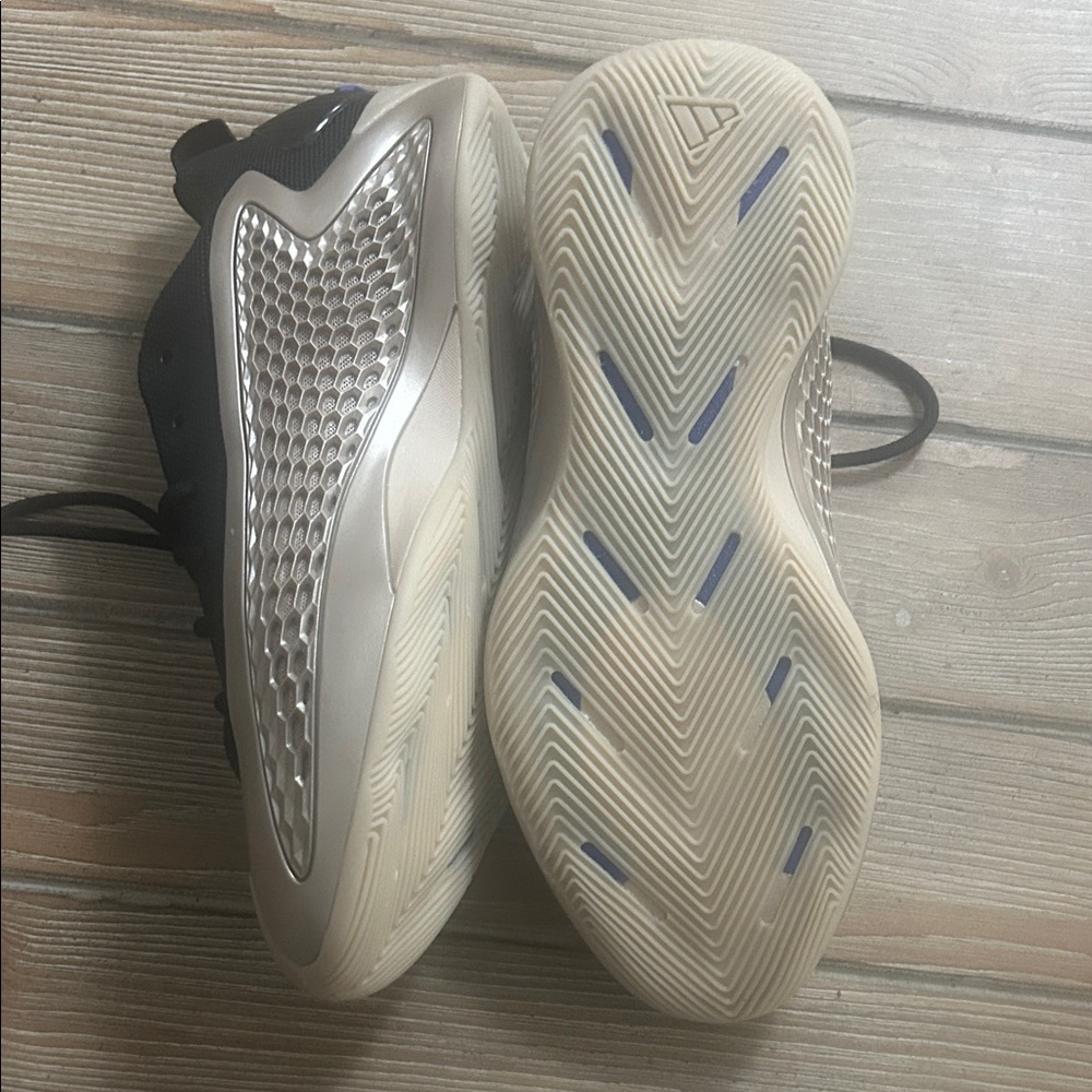 Men's Black and Silver Athletic Shoes